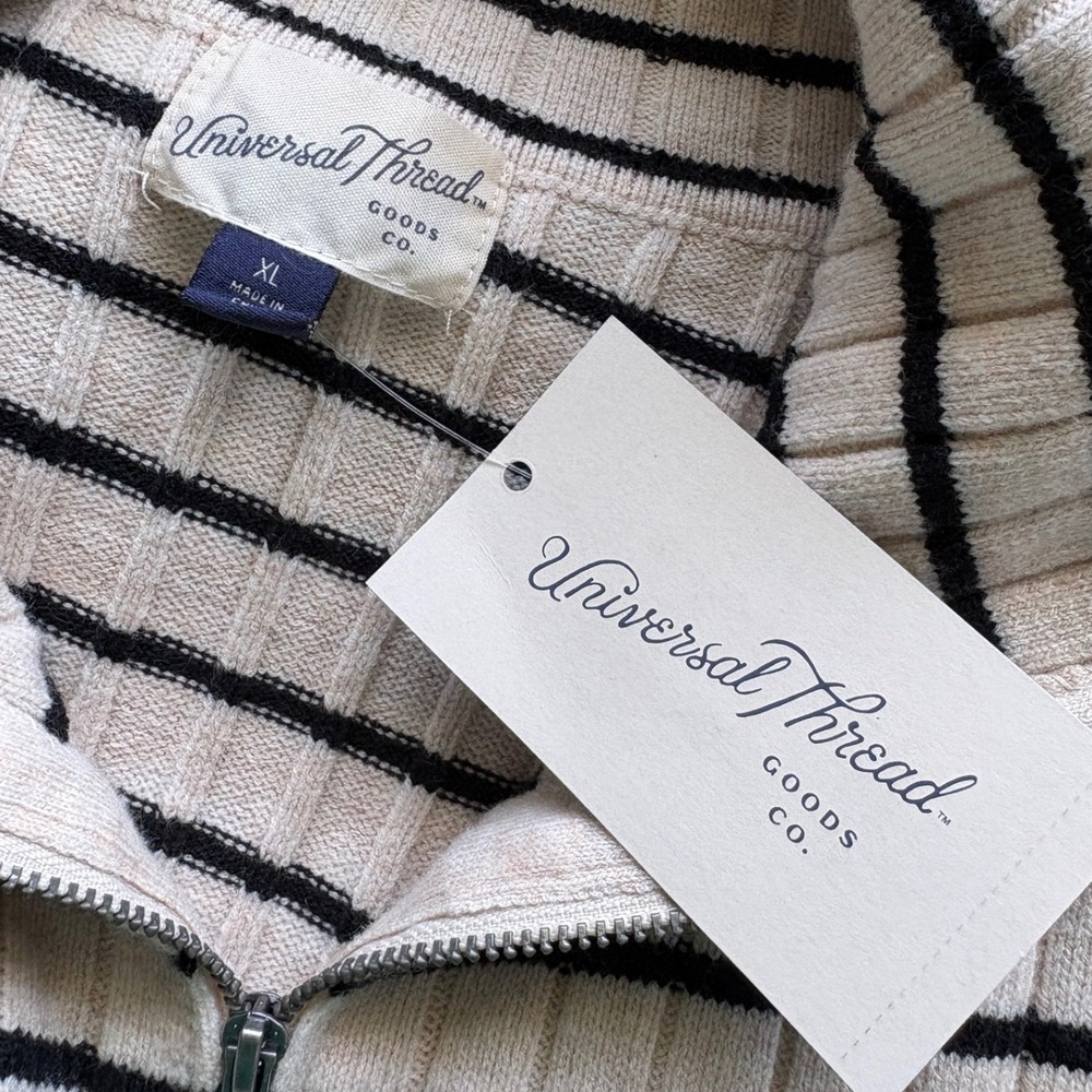 Universal Thread NWT Ivory & Black Striped Full Zip Sweater w/Wide Collar, XL - Picture 4 of 6